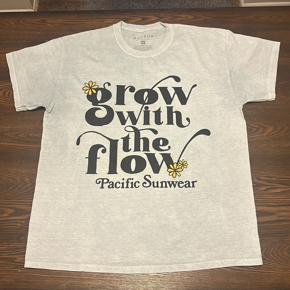 “Grow With The Flow” Pacific Sunwear Tee(BRAND NEW)